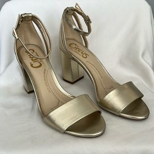 Circus by Sam Edelman Women’s gold heels. Size 7.5. Never worn, great condition.